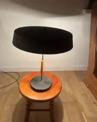 LUMET Poznan A4001 V2 lampa stolowa PRL modernizm lata 60 70 — ujęcie 2