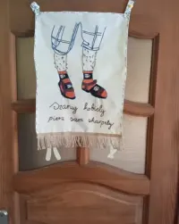 Makatka na dobry humor.Piwne skarpetki.Haft ręczny. — ujęcie 3