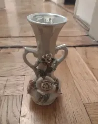 Mały wazonik vintage — ujęcie 2