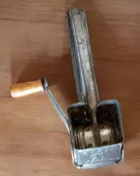 Maszynka do warzyw z 1961r — ujęcie 3