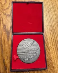 Medal pamiątkowy: 60 lat Rewolucji Październikowej — ujęcie 3