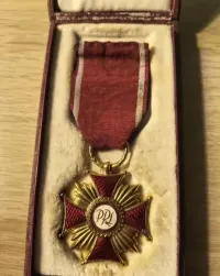 Medal PRL złoty krzyż zasługi — ujęcie 2
