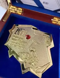 Medal w konturach Polski Kardynał Stefan Wyszyński — ujęcie 4