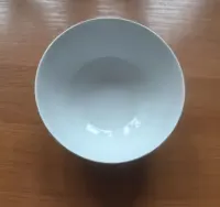 Miseczka , salaterka ceramiczna. — ujęcie 4