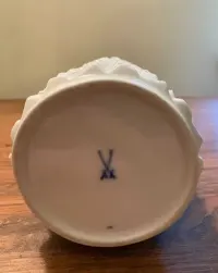 Miśnia Meissen biały wazon Ludwig Zepner 23 cm stan idealny — ujęcie 3