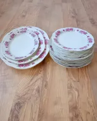 Mix polskiej i chińskiej porcelany oraz szkła — ujęcie 2