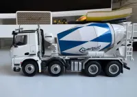Model 1:50 Mercedes-Benz Arocs 3243 betoniarka, stan kolekcjonerski — ujęcie 3
