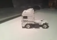 Model ciężarówki - ciągnik siodłowy Volvo — ujęcie 2