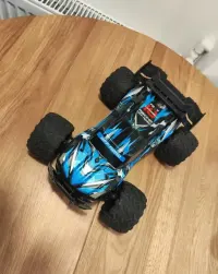 Cena weekendowa - Model RC 4x4 1:16 W dobrym stanie — ujęcie 3