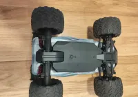 Cena weekendowa - Model RC 4x4 1:16 W dobrym stanie — ujęcie 5