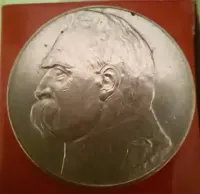 Moneta Srebrny Piłsudski 10 zł 1936 — ujęcie 3