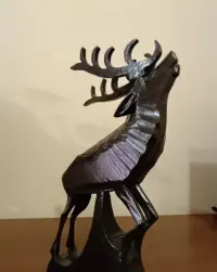 Ozdoba zegara ściennego drewniana figurka — ujęcie 2
