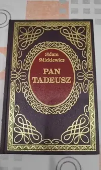 Pan Tadeusz w złotej oprawie — ujęcie 2