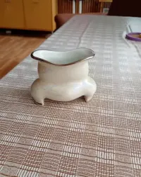 Papierośnica porcelanowa z czasów PRL-u — ujęcie 2