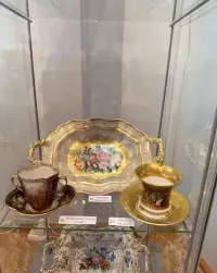 Patera KGM Berlin, zlocona, wyjątkowa, reczne zdobienia — ujęcie 4