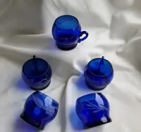 Piękne kobaltowe szklaneczki z uchwytem 5 sztVintage — ujęcie 2