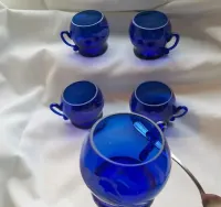 Piękne kobaltowe szklaneczki z uchwytem 5 sztVintage — ujęcie 5