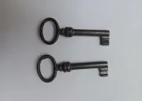 Piękne retro kluczyki metalowe PRL — ujęcie 4