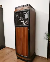 Piękny  słupek biblioteczka 735/2025 — ujęcie 5
