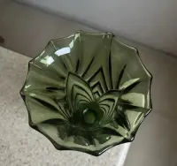 Piękny zielony wazon art deco stare szkło — ujęcie 3