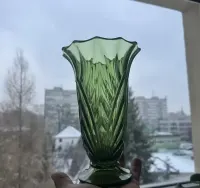Piękny zielony wazon art deco stare szkło — ujęcie 5