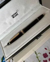 Pióro wieczne Montblanc pokryte złotem czarny — ujęcie 5