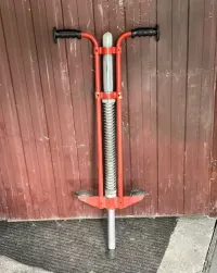 Pogo kolekcjonerskie okaz lat PRL metalowa konstrukcja — ujęcie 2