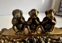 Popielnica mosiężna Trzy Mądre Małpy – vintage dekoracja mosiądz — ujęcie 3