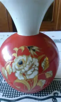 Porcelana Goldrelief Wazon 1764 — ujęcie 3