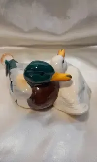 Porcelanowa figurka dzikie kaczki Geobel 1976 r. — ujęcie 3