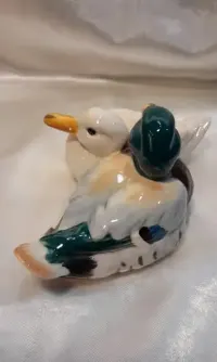 Porcelanowa figurka dzikie kaczki Geobel 1976 r. — ujęcie 4