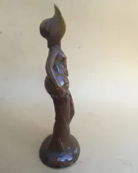Porcelanowa figurka PRL — ujęcie 2