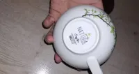Porcelanowa filiżanka z podstawką z drewna akacjowego Easy Life — ujęcie 3