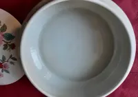 Porcelanowe puzderko Limoge — ujęcie 2
