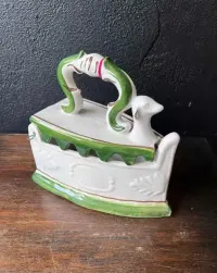 Porcelanowe żelazko - pojemnik vintage od Bassano del Grappa, Italy — ujęcie 2