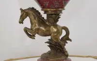 Porcelanowy Puchar Wazon - Czerwona Waza - Porcelana + Brąz - Koń — ujęcie 3