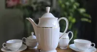 Porcelanowy serwis z żarskiej fabryki - C. & E. Carstens Porzellanfabrik Sorau N.L. — ujęcie 5