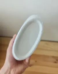 porcelanowy wazon ze złotym rantem vintage — ujęcie 4