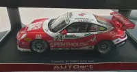 porsche cup 911 autoart 1:18 penthouse — ujęcie 2