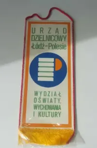 Proporczyk Urząd Dzielnicowy Łódź Polesie SzS Wydział Oświaty Wychowan — ujęcie 3