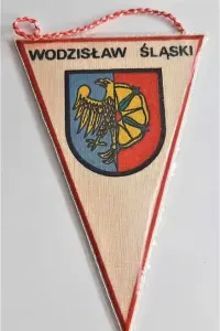 Proporczyk Wodzisław Śląski Herb Polska flaga Orzeł bez korony — ujęcie 3