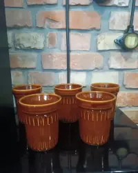 Pruszków kubek porcelit z okresu PRL Nowy — ujęcie 2
