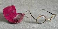 Przedwojenne okulary — ujęcie 2