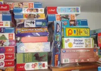 PUZZLE domowa wyprzedaż kolorowe wzory, duża ilość — ujęcie 2