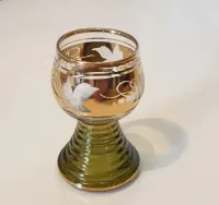 Retro Vintage Kieliszek 50 ml zielono - złoty motyw winorośli Remer — ujęcie 2