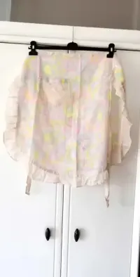 retro vintage kolorowy powojenny fartuch fartuszek w kwiaty czasy prlu — ujęcie 2