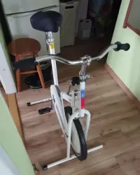 Rower PRL działający — ujęcie 5