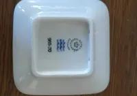 Royal Copenhagen – Porcelanowy talerzyk pamiątkowy „Kamień Bommerlunder” (985-20) — ujęcie 4
