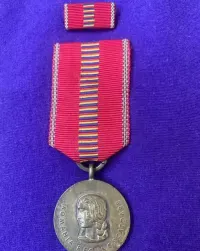 Rumuński medal „Krucjata przeciwko komunizmowi” z czasów II wojny światowej. — ujęcie 2