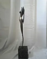 Rzeźba "Nike" Paul Wunderlich XVI/XXX Limitowana Edycja — ujęcie 2